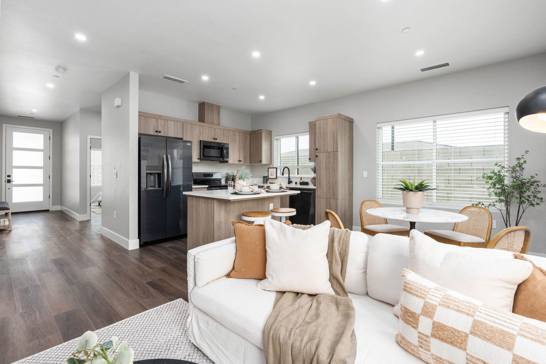 16-web-or-mls-Heritage Crossing-16