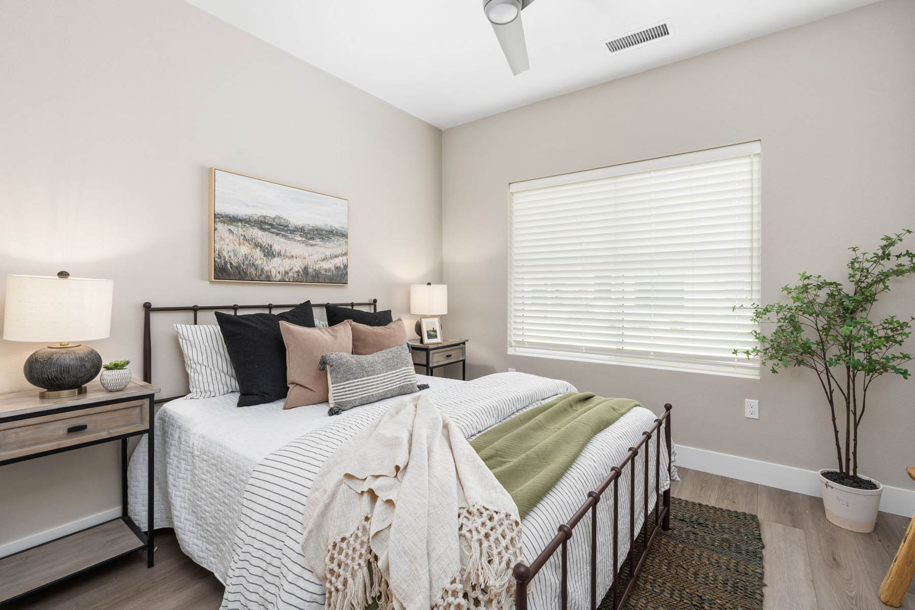 29-web-or-mls-Heritage Crossing-29