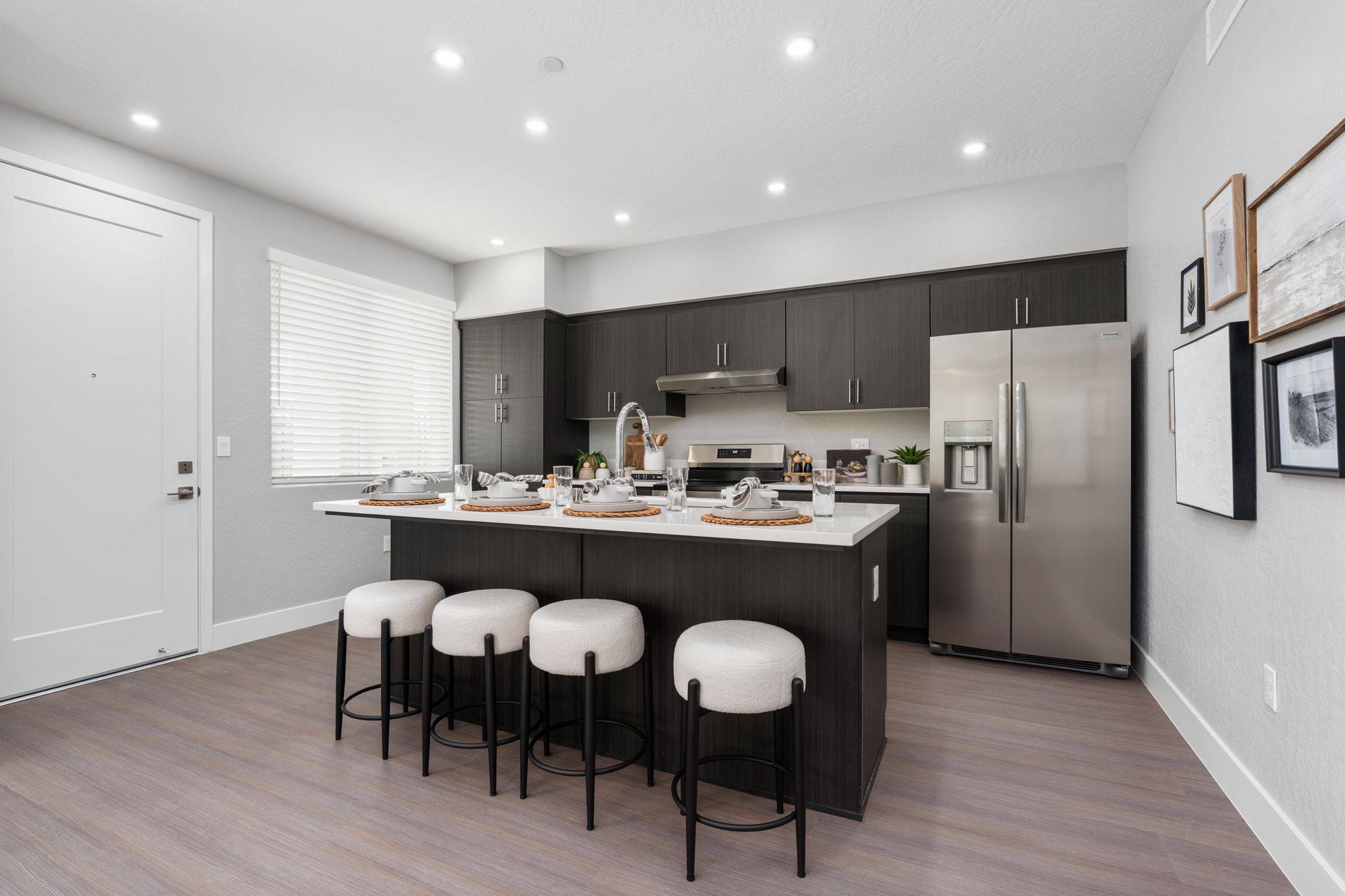 15-web-or-mls-The Palms Luxury Apartments-15