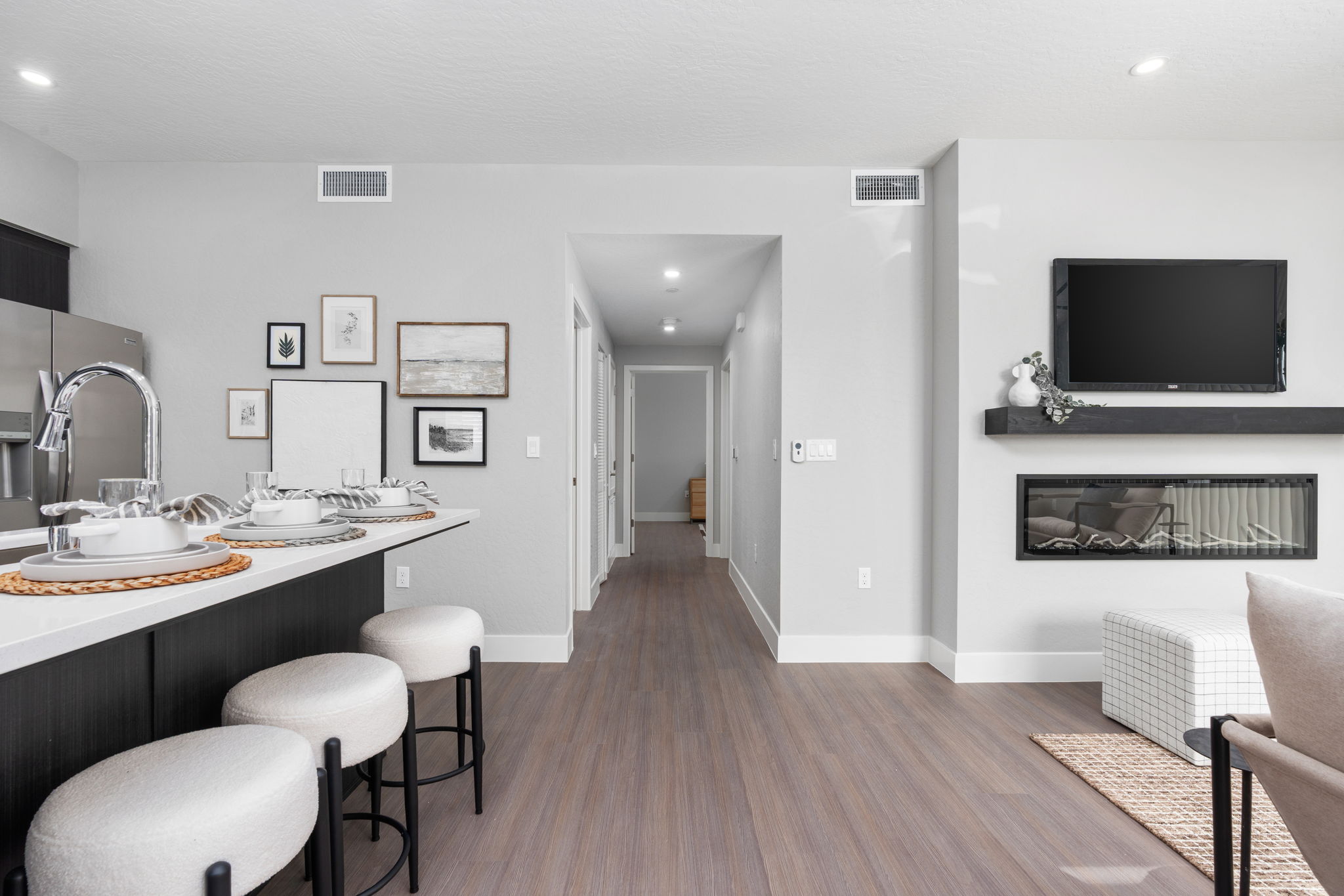 22-web-or-mls-The Palms Luxury Apartments-22